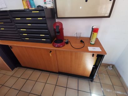 Bureau d'angle en mélaminé 
Deux meubles...