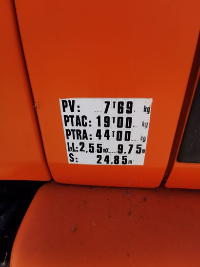 Véhicule RENAULT modèle PREMIUM porte conteneur
Immatriculé...