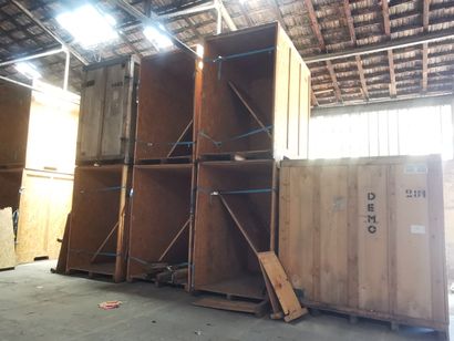 10 Boxs de stockage
Dim : 2,40 x 2,50 cm