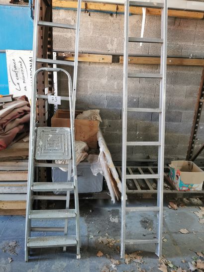 2 Echelles en aluminium
Escabeau
