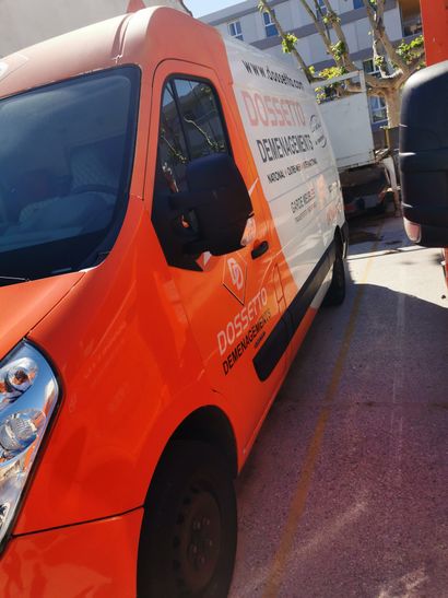 Véhicule RENAULT modèle MASTER
Immatriculé...