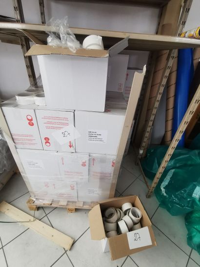 41 cartons contenant 
66 rouleaux de scotch...
