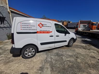 Véhicule PEUGEOT modèle PARTNER
Immatriculé...