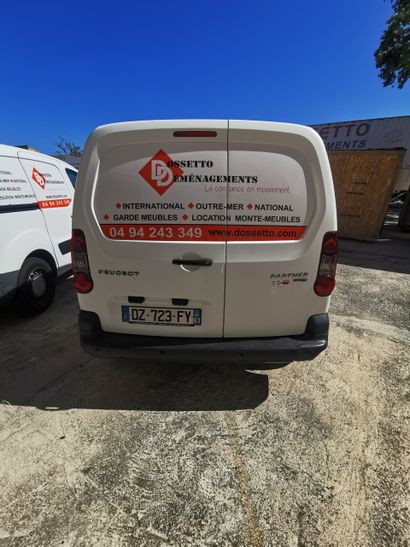 Véhicule PEUGEOT modèle PARTNER
Immatriculé...