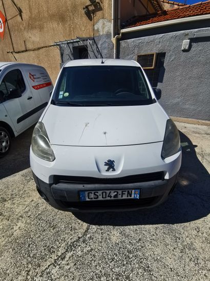 Véhicule PEUGEOT modèle PARTNER
Immatriculé...