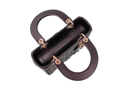 DIOR
Sac Lady Dior S Lambskin
Grande lanière
Dim:...