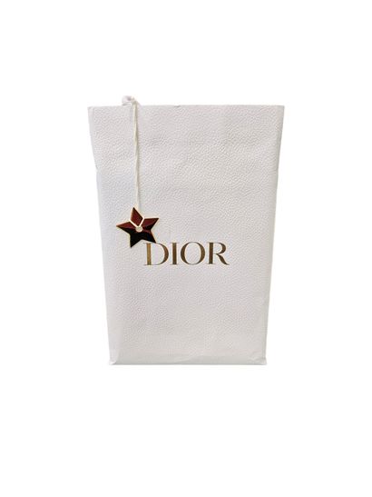 DIOR
Sac Lady Dior S Lambskin
Grande lanière
Dim:...