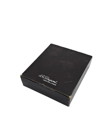 DUPONT
Briquet extraplat en plaqué or dans...