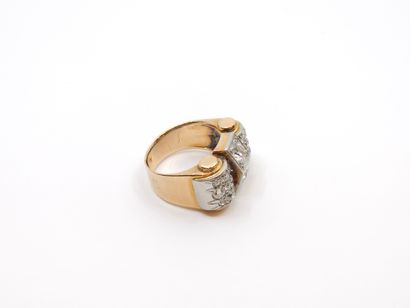 BAGUE en or deux tons 750° ornée de diamants...