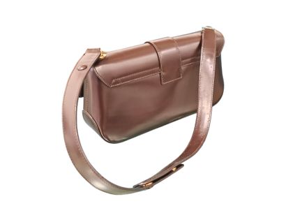 SALVATORE FERRAGAMO
Sac baguette en cuir...