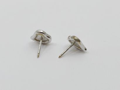 Yves SAINT LAURENT 
Paire de boucles d'oreilles...