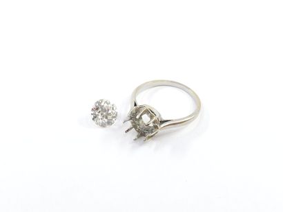 BAGUE en or gris 750° ornée d'un diamant...
