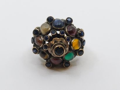 TRAVAIL INDIEN
Bague en or et argent ornée...