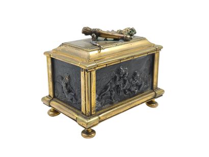 OUDRY Dans le goût 
COFFRET à bijoux en forme...