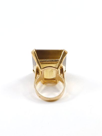 IMPORTANTE bague Cocktail en or jaune 750°...