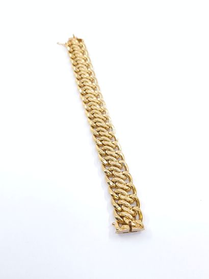 TRAVAIL Français 
BRACELET maille américaine...