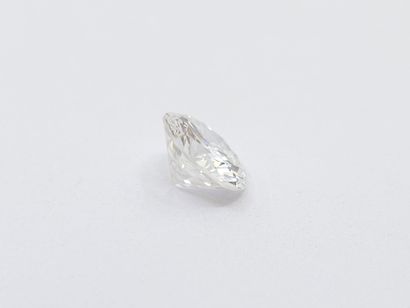 DIAMANT sur papier 2 ct 36
de couleur F/VVS2
Luminescence...