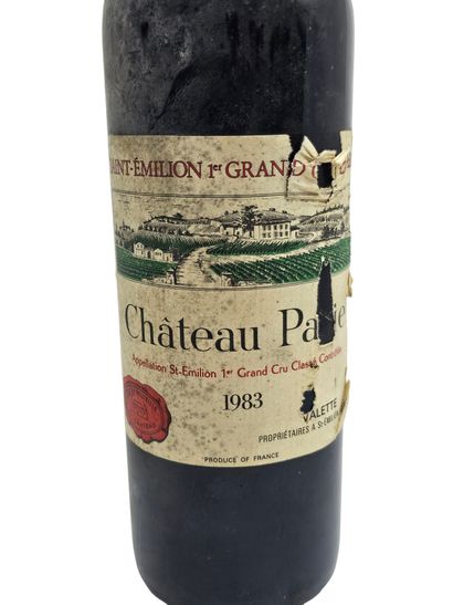 St Emilion 
Château Pavie 1983
Level good
Label...