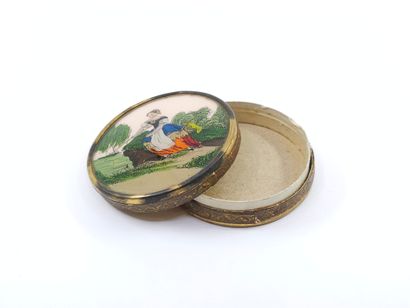 LOT de boîtes comprenant:
Boîte en os surmontée...
