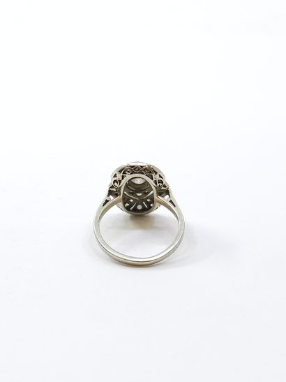 TRAVAIL Français 
Bague en or et platine...