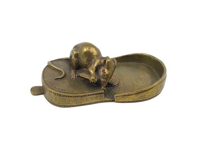 L. CARVIN (1875-1951)
Bronze doré représentant...