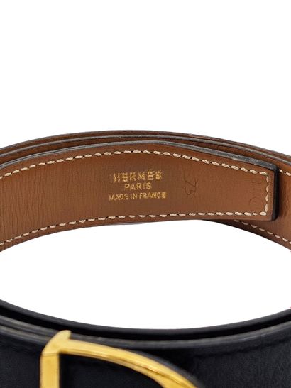 HERMES Paris 
Ceinture en cuir noir, boucle...