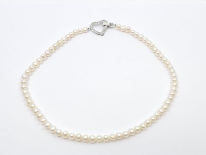 MATY 
Collier de perles choker, fermoir en...