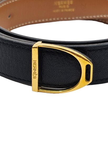 HERMES Paris 
Ceinture en cuir noir, boucle...