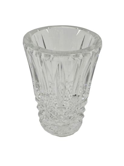 SAINT LOUIS 
Large cut-crystal vase 
Size:...