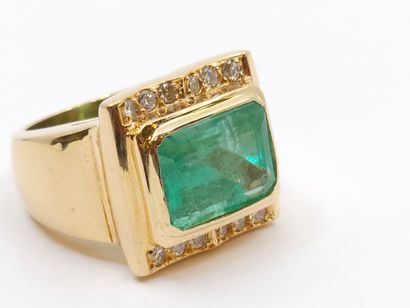TRAVAIL FRANÇAIS 
BAGUE en or jaune 750°...