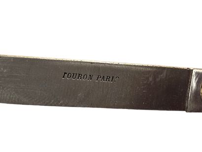 TOURON à Paris 
Couteau double lame, manche...