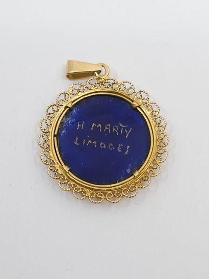 LIMOGES H MARTY 
Pendentif en or jaune 750°...