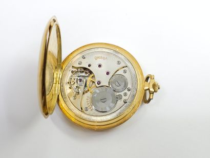 OMEGA
Montre de smocking en or jaune 750°...