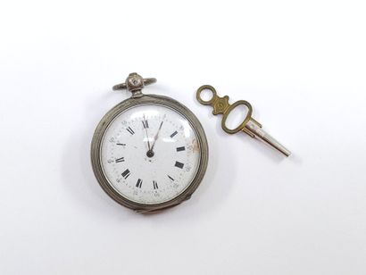 MONTRE de col en argent 
Poids brut : 30,18...