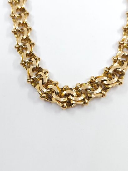 TRAVAIL Français 
Collier maille alternée...