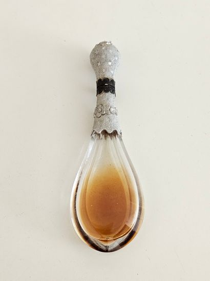 Travail Français XIXeme siecle
Deux flacons...