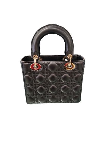 DIOR
Sac Lady Dior S Lambskin
Grande lanière
Dim:...