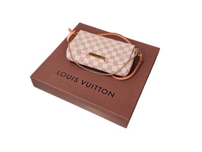 LOUIS VUITTON
Sac Favorite en toile enduite...