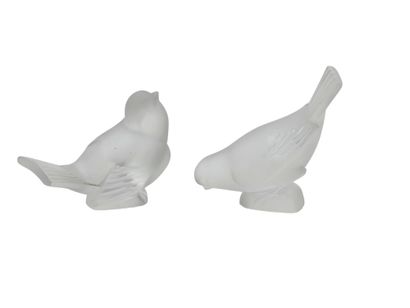 LALIQUE
Pair of birds in opalescent crystal
Signed...