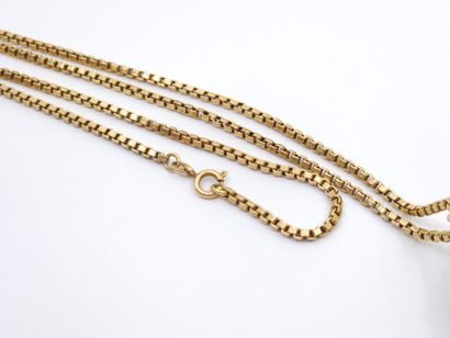 TRAVAIL ITALIEN
COLLIER sautoir en or jaune...