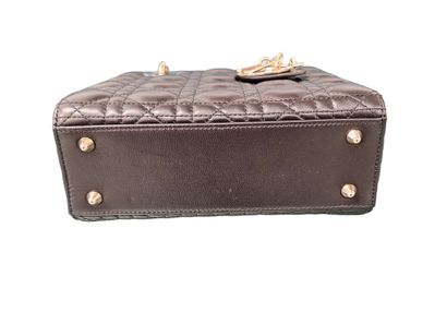 DIOR
Sac Lady Dior S Lambskin
Grande lanière
Dim:...