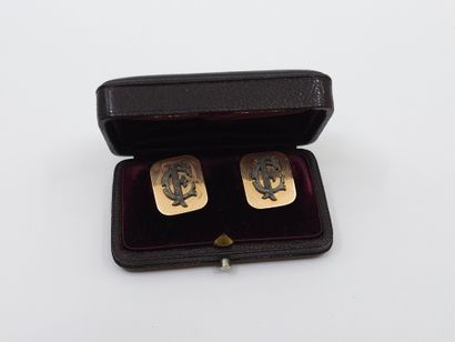 PAIRE DE BOUTONS DE MANCHETTES en or jaune...