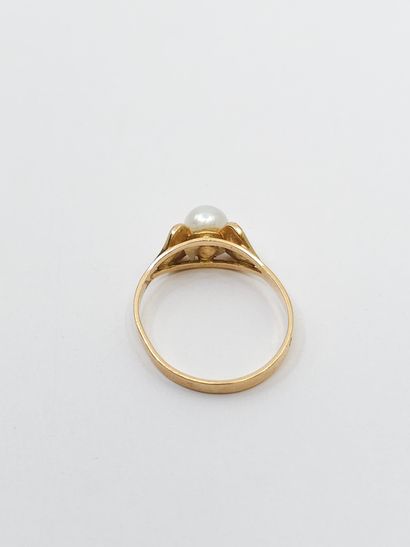 BAGUE de jeune fille en or jaune 750° ornée...