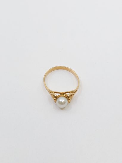 BAGUE de jeune fille en or jaune 750° ornée...