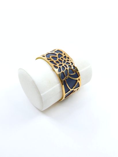 LES GEORGETTES 
Bracelet en métal doré et...