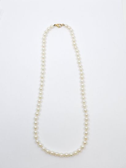 COLLIER DE PERLES CHOKER, fermoir en or jaune...