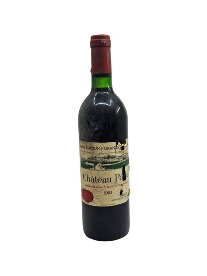 St Emilion 
Château Pavie 1983
Level good
Label...
