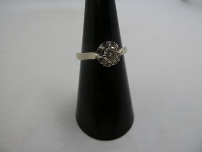1 Bague Or gris 18kt et diamant 3,48g tour...