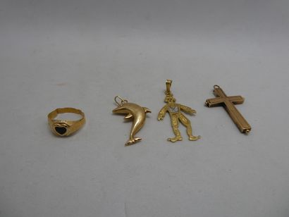 1 Pendentif Or 18kt 0,54g 1 Croix Or 18kt...