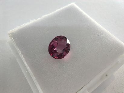 GRENAT pinkish purple rhodolite VVS Tanzanie...